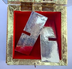 Minakari painting Jewel/ Dry fruit Box with partition Minakari painting Jewel/ Dry fruit Box with partition